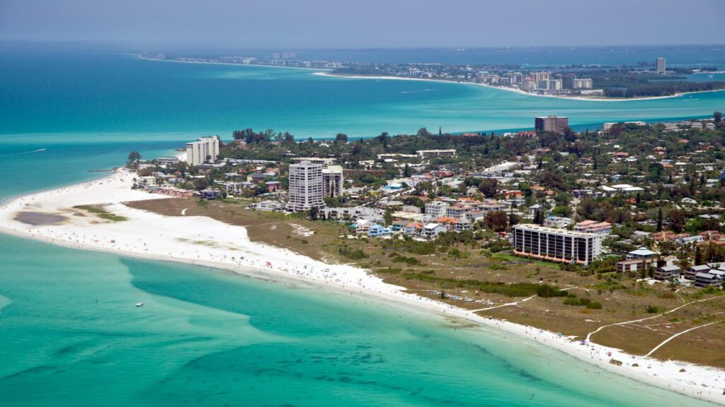 Pesona Keindahan Pantai Tropis di Siesta Key, Florida